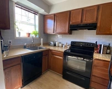 2509 S Walter Reed Drive - Photo Thumbnail 2