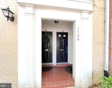 2509 S Walter Reed Drive - Photo Thumbnail 1