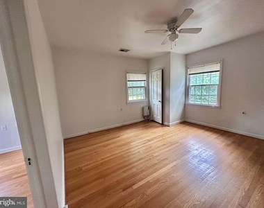 1208 S Cleveland Street - Photo Thumbnail 8