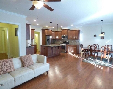 342 Rose Walk Lane - Photo Thumbnail 4