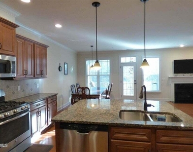 342 Rose Walk Lane - Photo Thumbnail 3