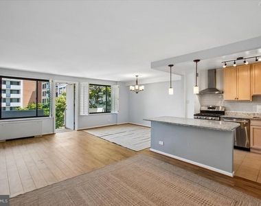4501 Arlington Boulevard - Photo Thumbnail 2