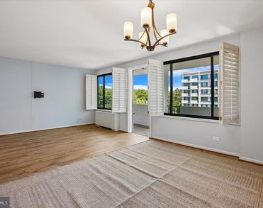 4501 Arlington Boulevard - Photo Thumbnail 4
