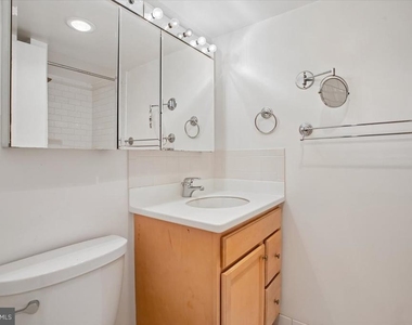 4501 Arlington Boulevard - Photo Thumbnail 13
