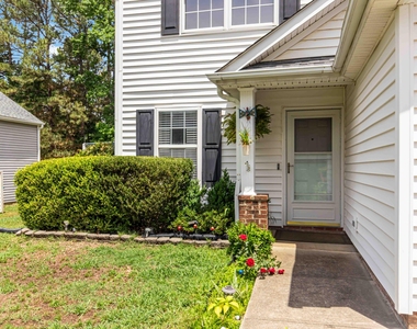 111 Briarhaven Drive - Photo Thumbnail 1