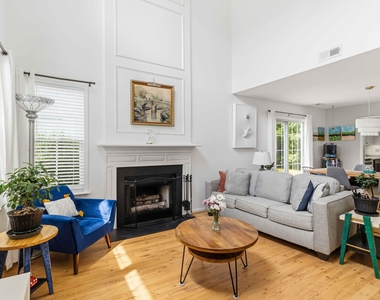 111 Briarhaven Drive - Photo Thumbnail 6