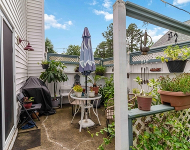 111 Briarhaven Drive - Photo Thumbnail 15