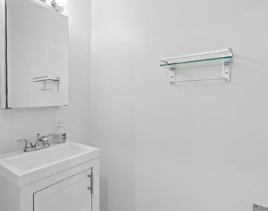 1939 S 23rd Street - Photo Thumbnail 12