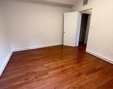 407 Cypress Street - Photo Thumbnail 22