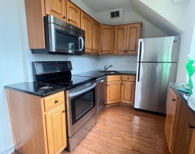 407 Cypress Street - Photo Thumbnail 4