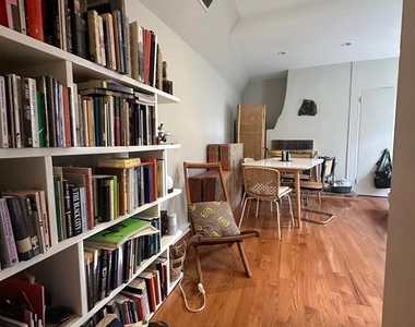 407 Cypress Street - Photo Thumbnail 11