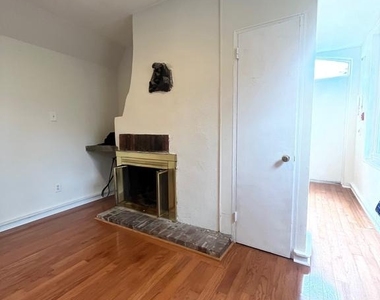 407 Cypress Street - Photo Thumbnail 12