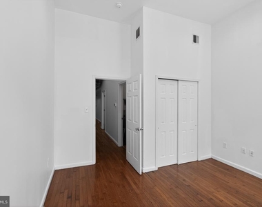 1729 W Master Street - Photo Thumbnail 10