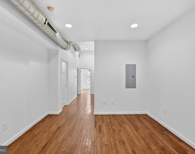 1729 W Master Street - Photo Thumbnail 6