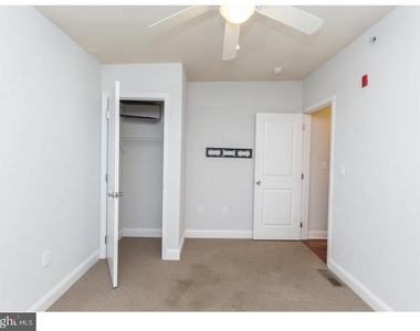 931 N 19th Street - Photo Thumbnail 15