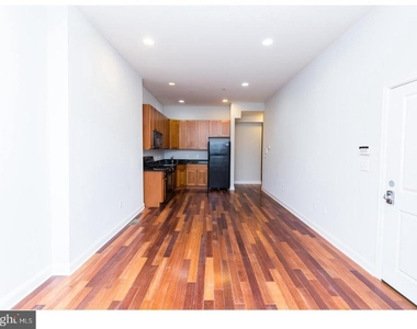 931 N 19th Street - Photo Thumbnail 2