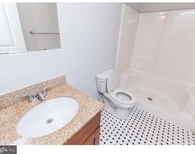 931 N 19th Street - Photo Thumbnail 12