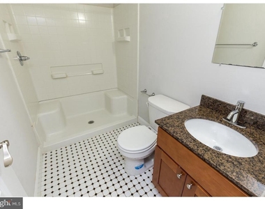 931 N 19th Street - Photo Thumbnail 9