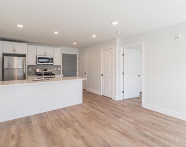 1616 N Bailey Street - Photo Thumbnail 7