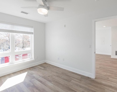 1616 N Bailey Street - Photo Thumbnail 15