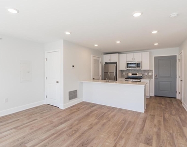 1616 N Bailey Street - Photo Thumbnail 6