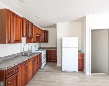 702 E Chelten Avenue - Photo Thumbnail 1