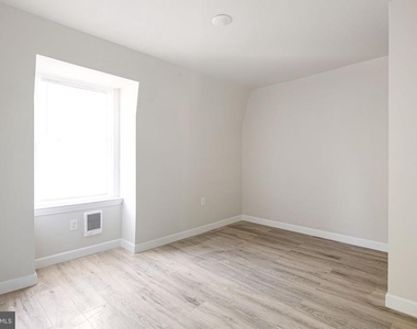 702 E Chelten Avenue - Photo Thumbnail 7