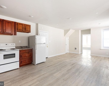 702 E Chelten Avenue - Photo Thumbnail 1