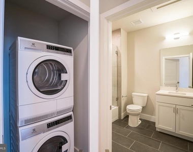 1300 S 19th Street - Photo Thumbnail 4