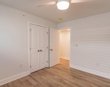 1616 N Bailey Street - Photo Thumbnail 12