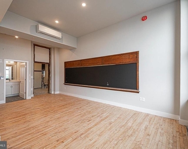 1300 S 19th Street - Photo Thumbnail 5