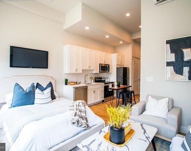1300 S 19th Street - Photo Thumbnail 3