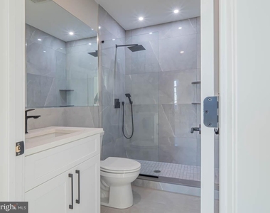 769 S 10th Street - Photo Thumbnail 7