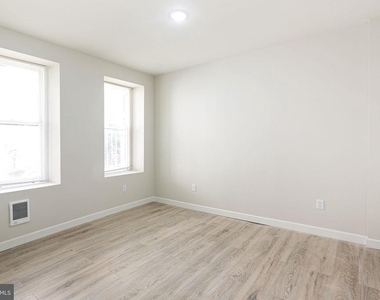 702 E Chelten Avenue - Photo Thumbnail 9