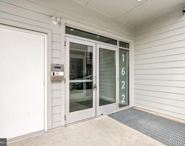 1622 Point Breeze Avenue - Photo Thumbnail 15