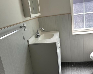 1224 Snyder Avenue - Photo Thumbnail 2