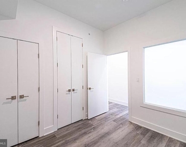 1524 South Street - Photo Thumbnail 7