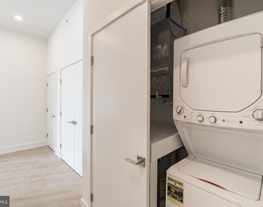 1622 Point Breeze Avenue - Photo Thumbnail 13