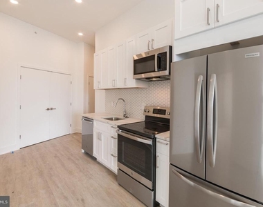 1622 Point Breeze Avenue - Photo Thumbnail 3