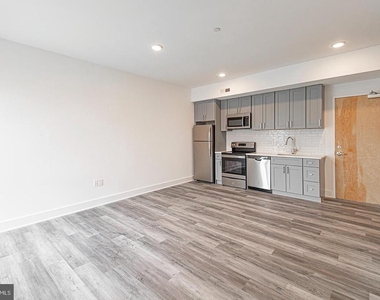 1524 South Street - Photo Thumbnail 5