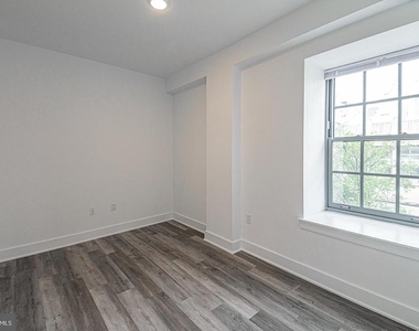 1524 South Street - Photo Thumbnail 6