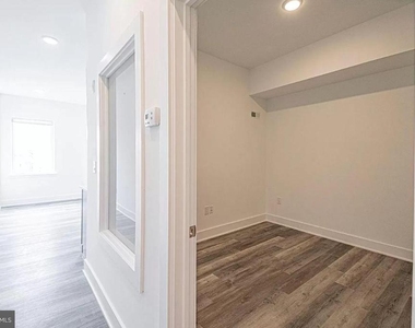 1524 South Street - Photo Thumbnail 8