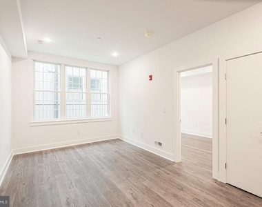 2623 Christian Street - Photo Thumbnail 3