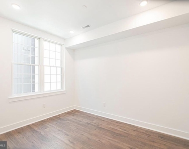 2623 Christian Street - Photo Thumbnail 5