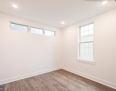 2623 Christian Street - Photo Thumbnail 7