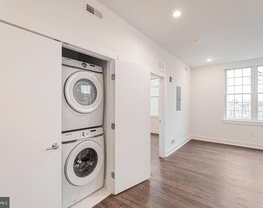 2623 Christian Street - Photo Thumbnail 12