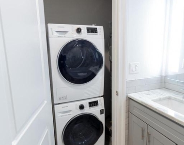 1411-1 Walnut Street - Photo Thumbnail 24