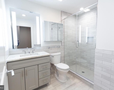 1411-1 Walnut Street - Photo Thumbnail 22