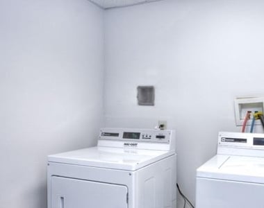 3900 Chestnut Street - Photo Thumbnail 8