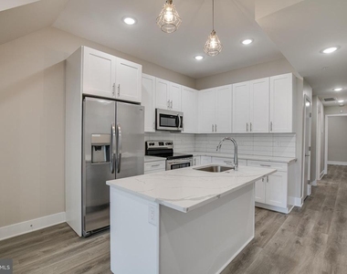 2019 N College Avenue - Photo Thumbnail 2